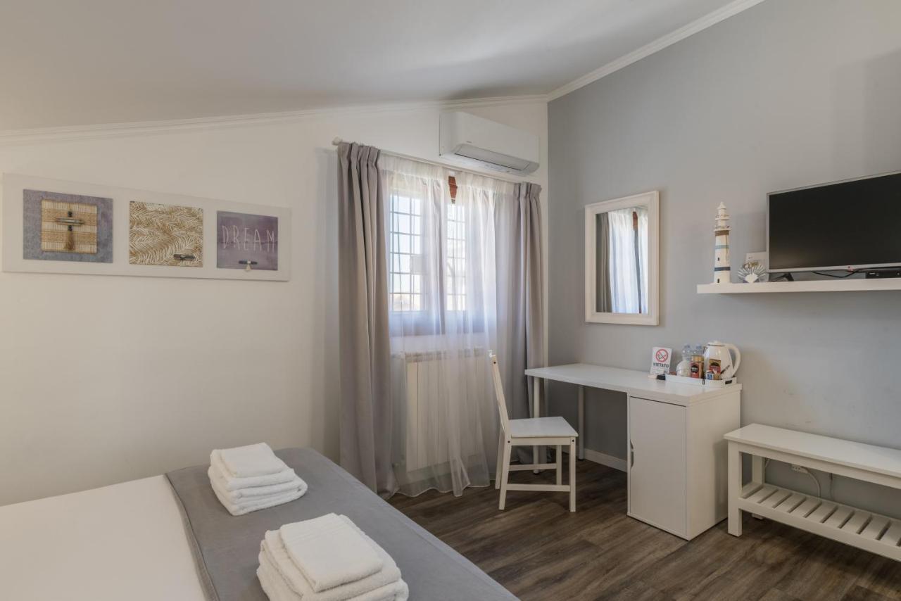 B&B L'Ulivo Fiumicino Exterior photo